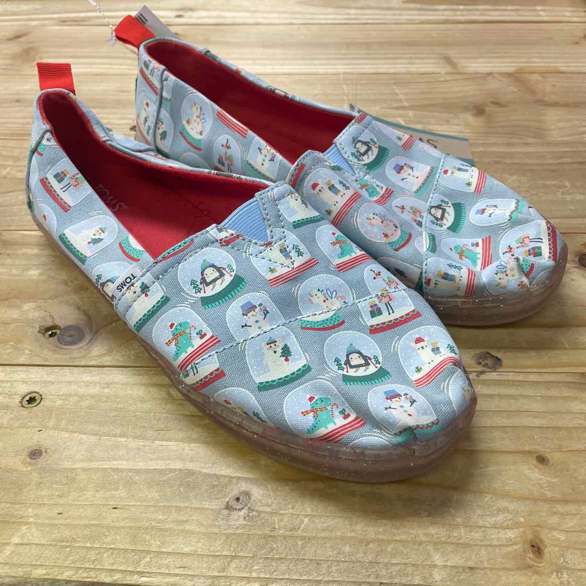 NEW! TOMS SNOW GLOBE SHOES 4 YOUTH