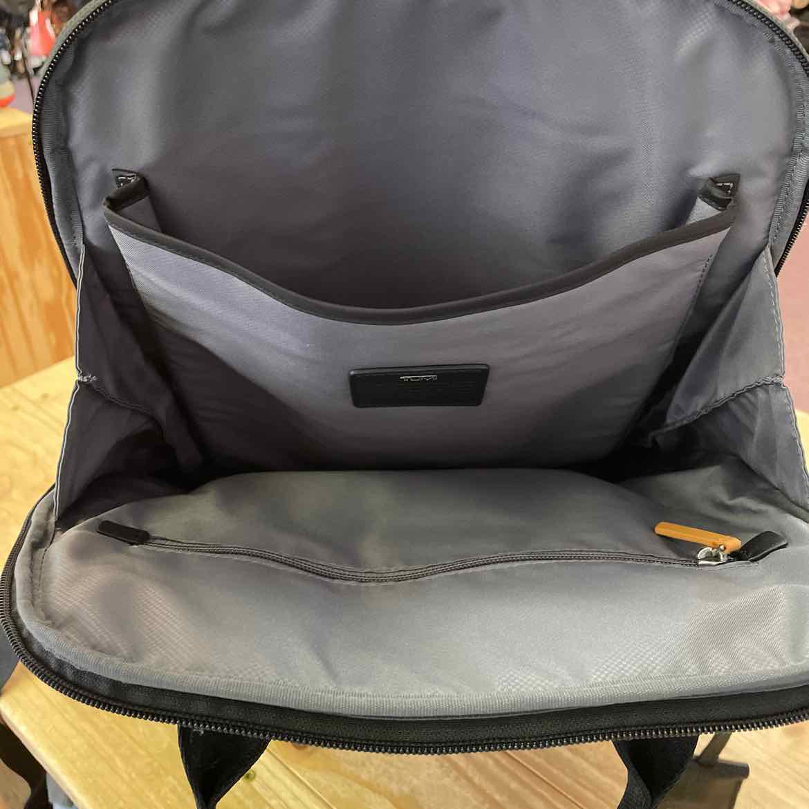 NEW! TUMI ESSENTIAL BACKPACK/RUCKSACK RETAIL $265