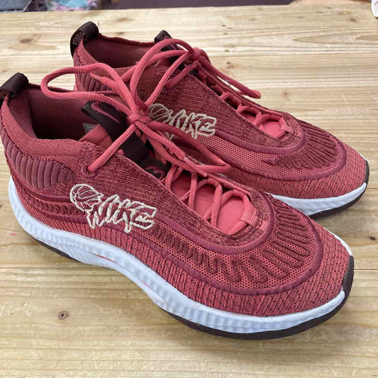 NIKE COSMIC UNITY SHOES 9 WOMENS