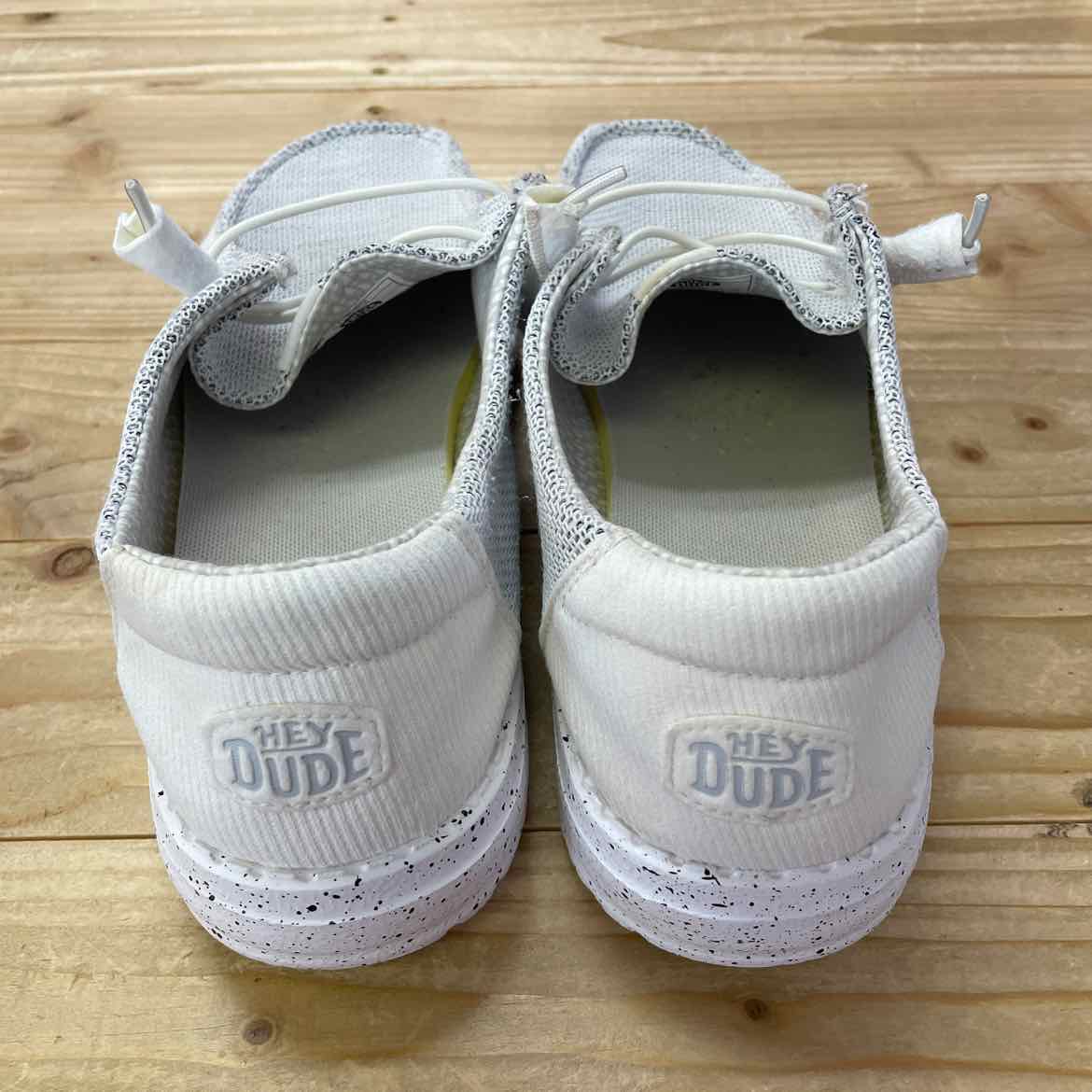 HEY DUDE WENDY SHOES 10 WIDE