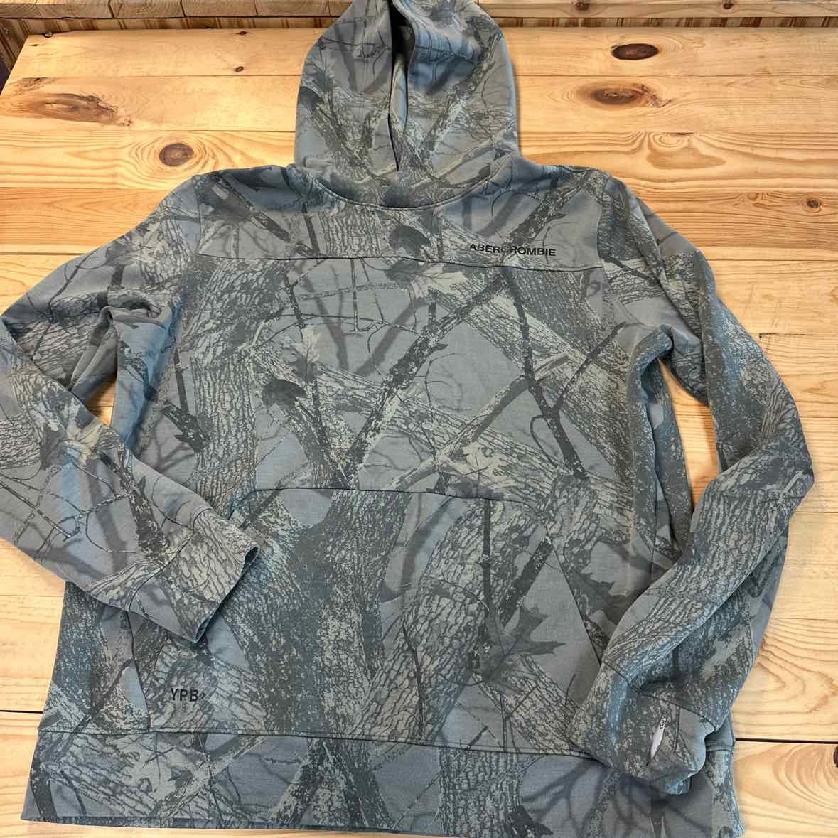 ABERCROMBIE CAMO HOODIE 17/18