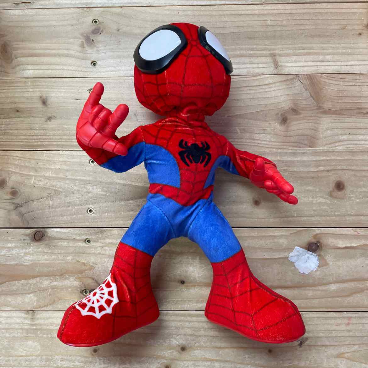 SPIDEY DANCE N CRAWL PLUSH TOY
