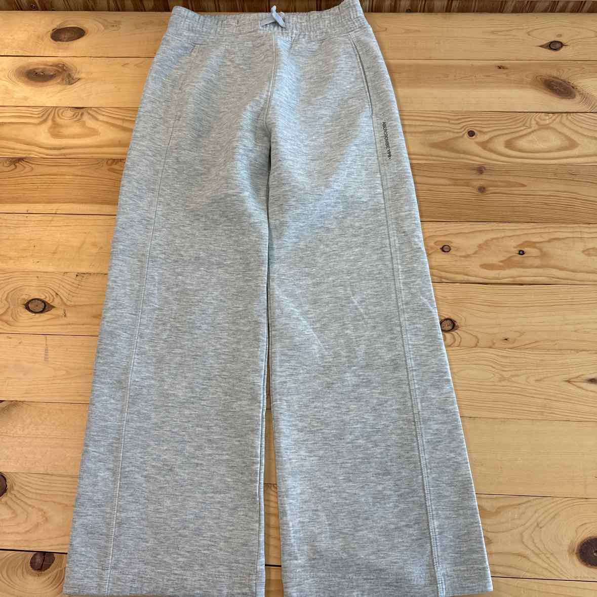 ABERCROMBIE GRAY FLARED SWEAT PANTS 9/10