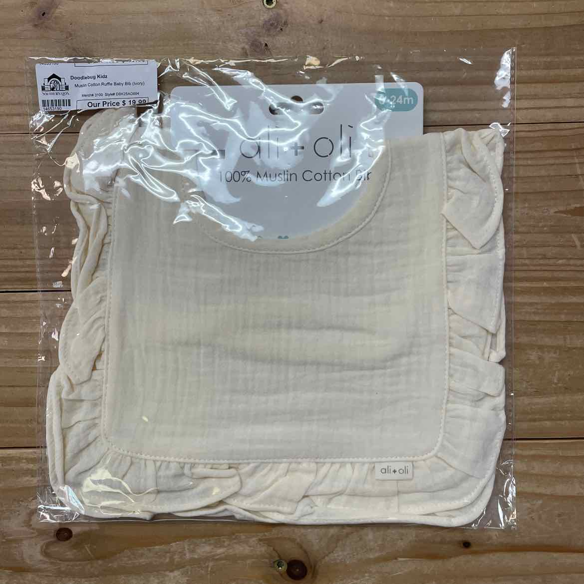 NEW! ALI + OLI MUSLIN BIB 0-24 MOS