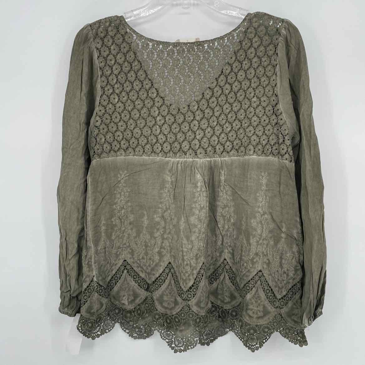 ALTAR'D STATE SHIRT S