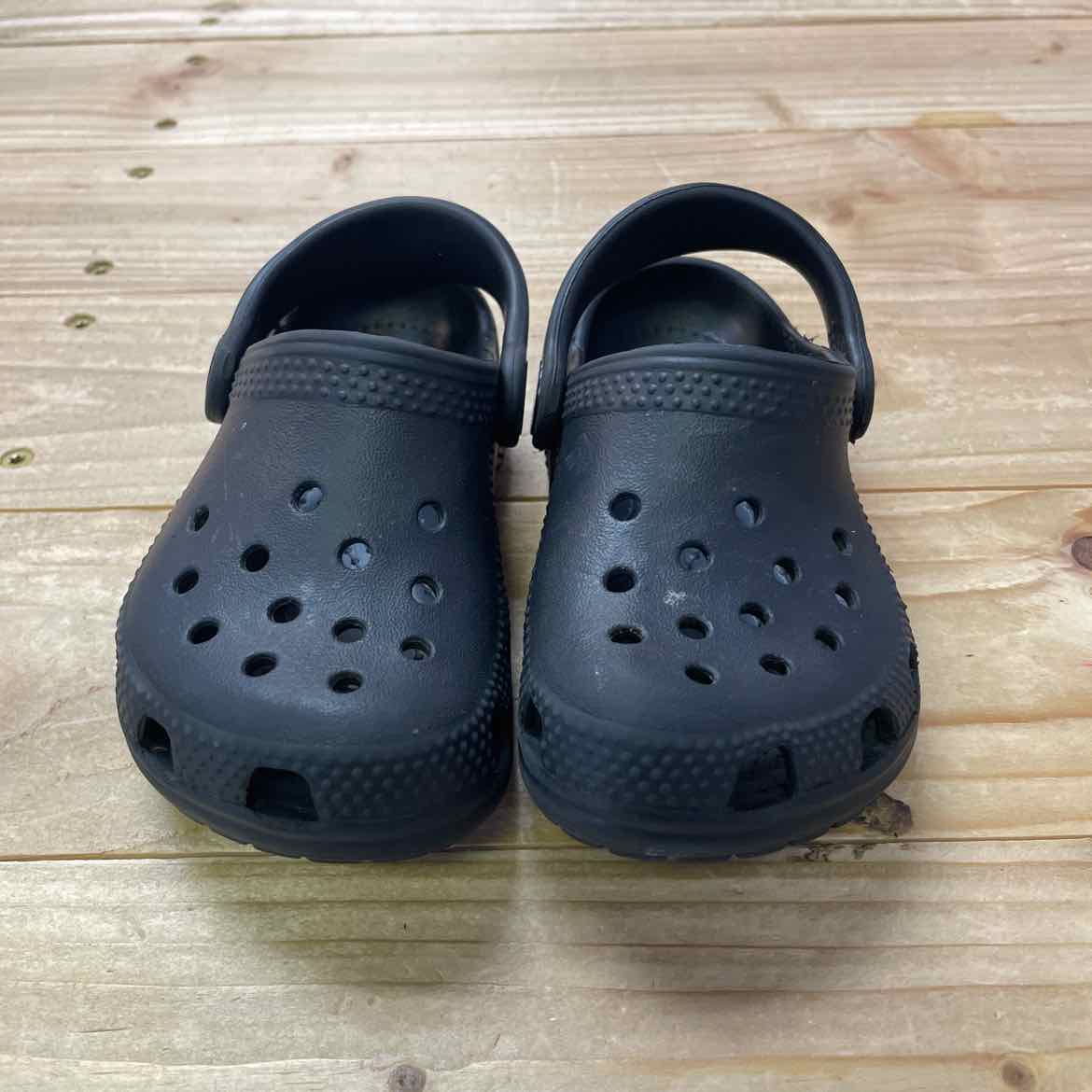 CROCS BLACK C7