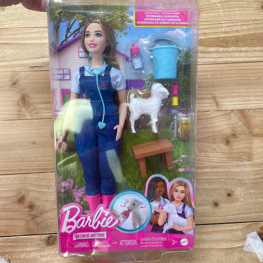 NEW! LIVESTOCK VET  BARBIE