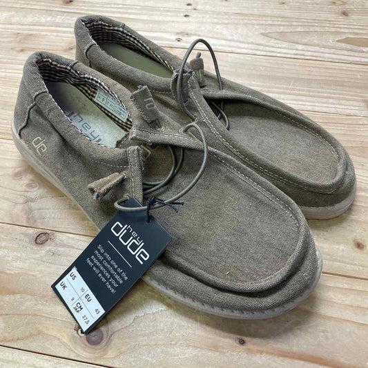 NEW! HEY DUDE WALLY SHOES 10