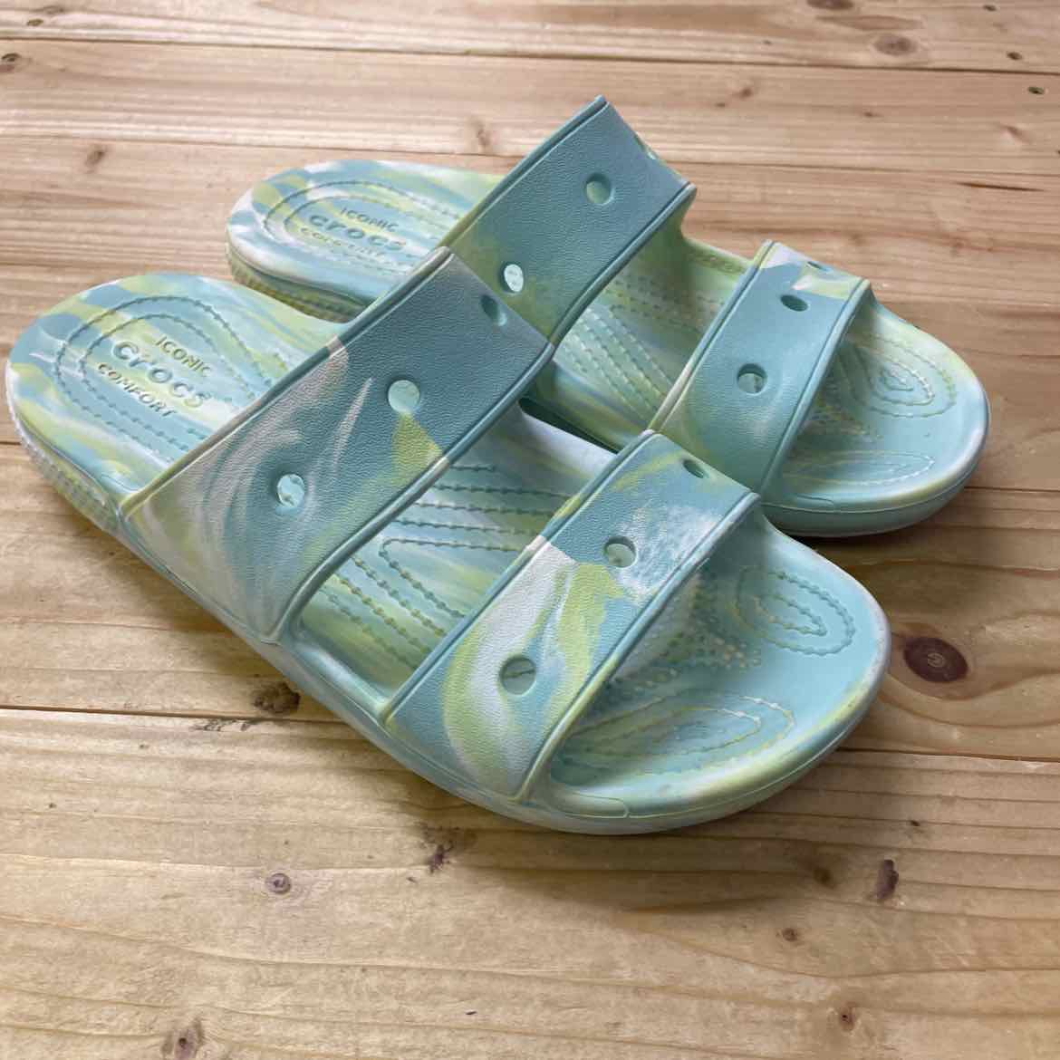CROCS 6