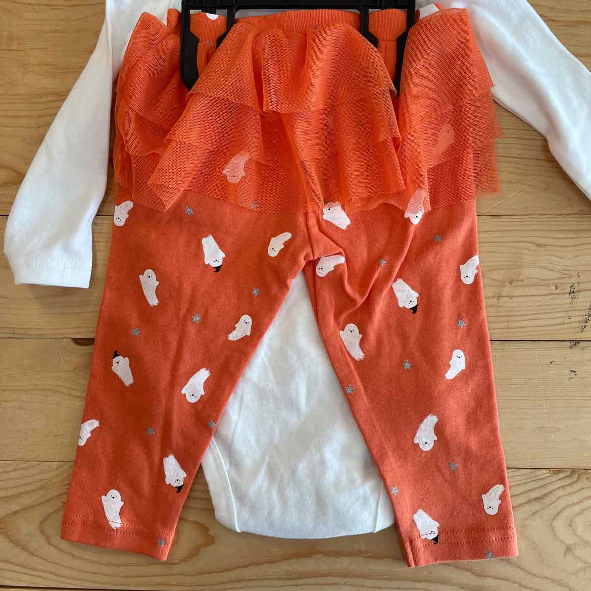 NEW! CARTERS HALLOWEEN OUTFIT 6 MOS