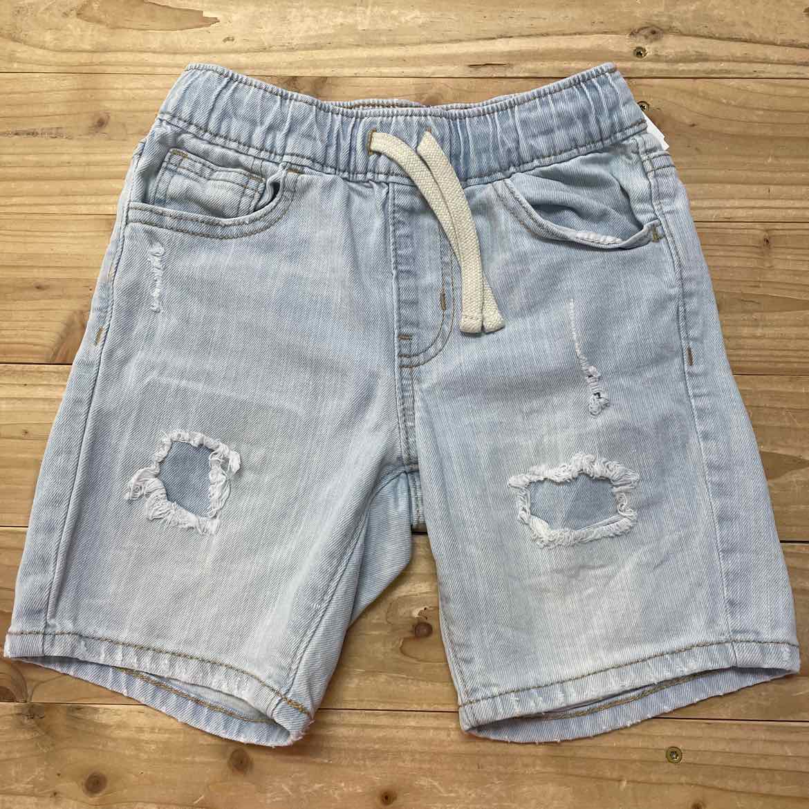 OLD NAVY SHORTS 6-7