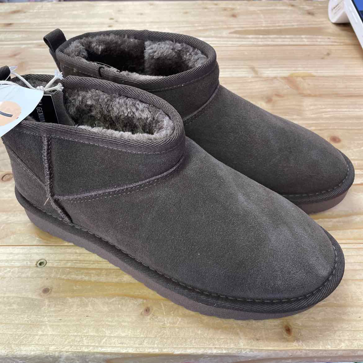 NEW! CUSIONAIRE BOOTIES 7 WOMENS
