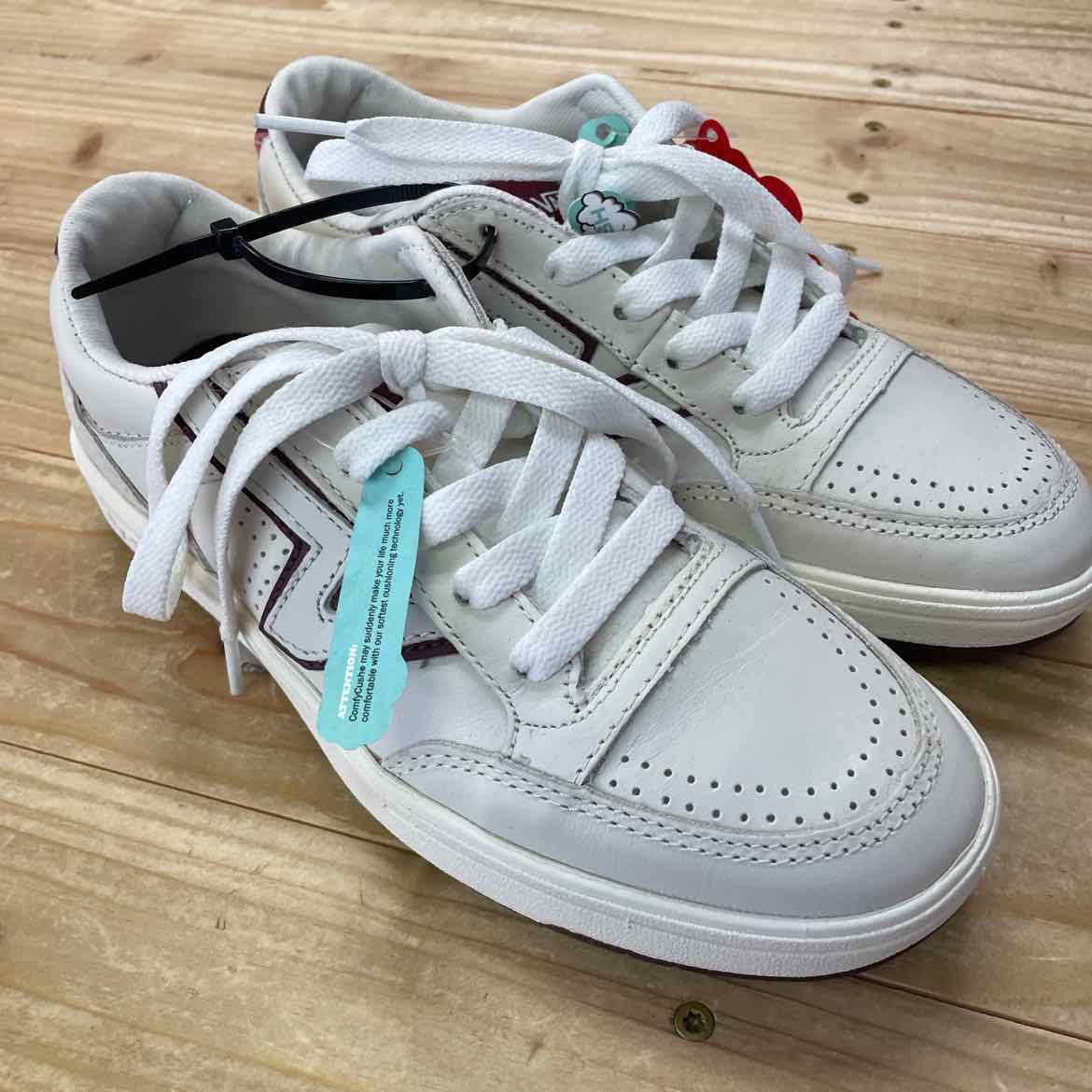 NEW! VANS SHOES 6