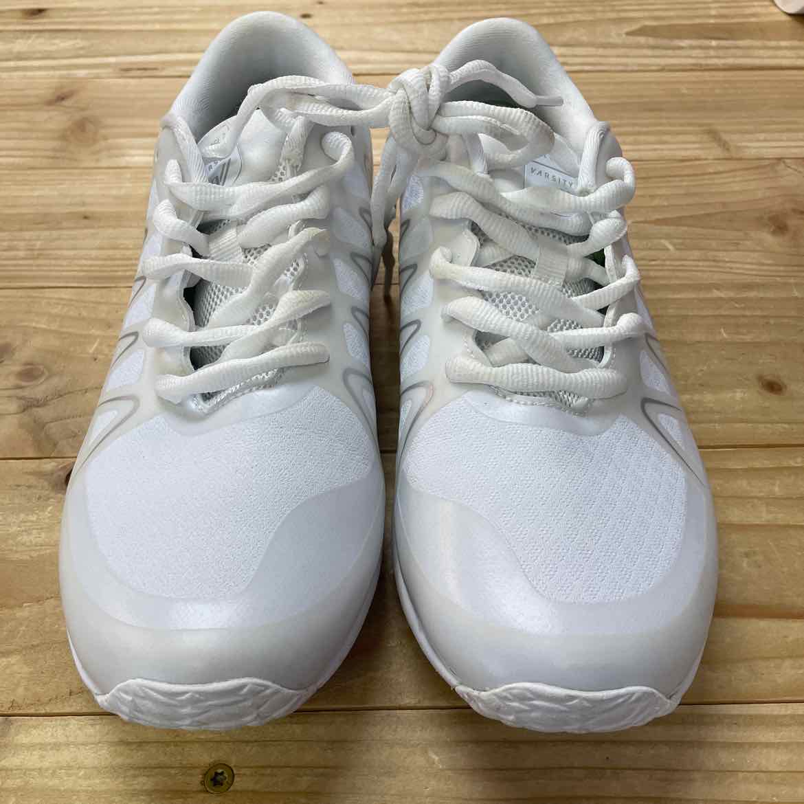 VARSITY CHEER SHOES 7.5