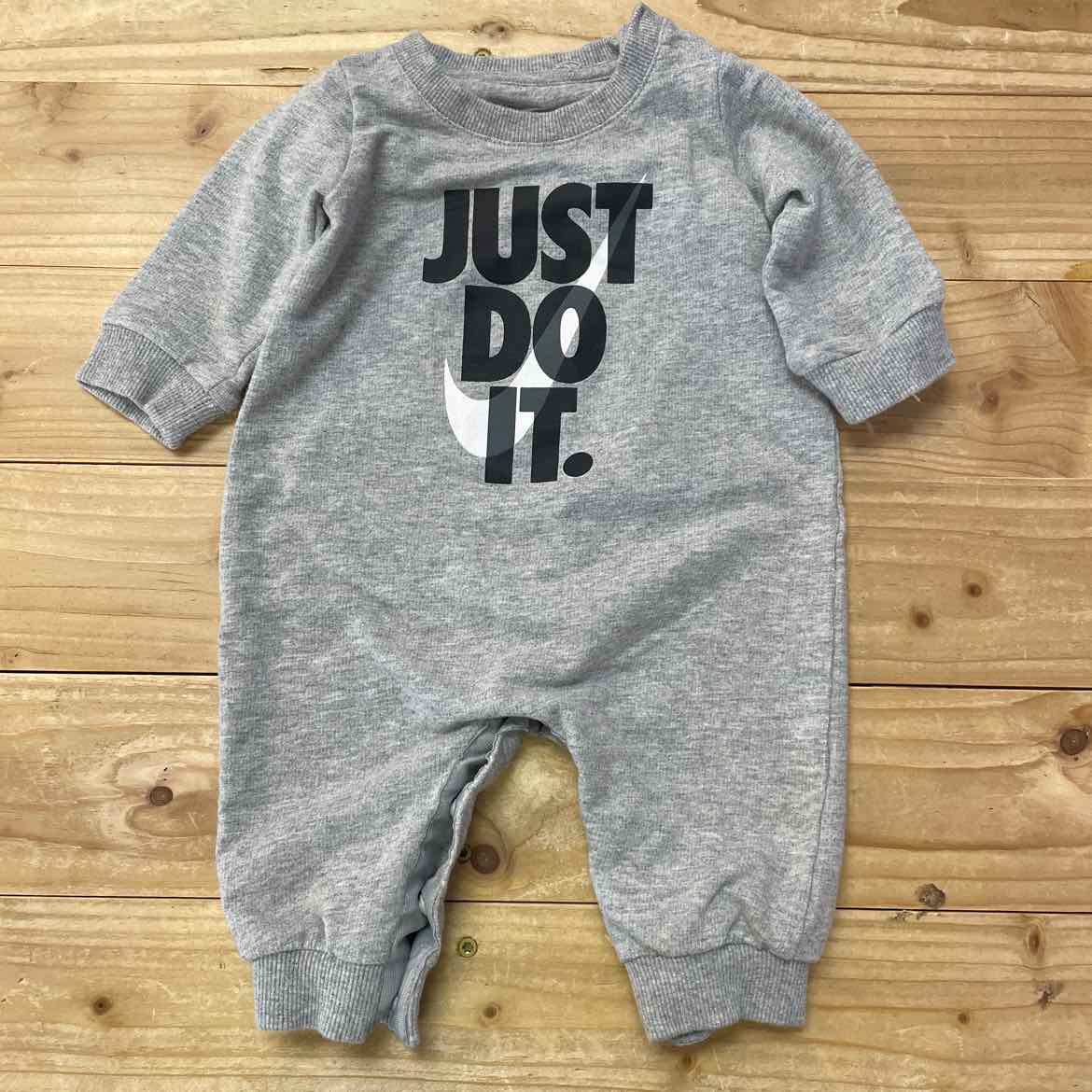 NIKE GRAY LOGO 1 PC 3 MOS