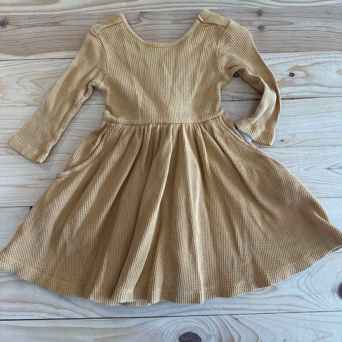 RUFFLE BUTTS DRESS 3T