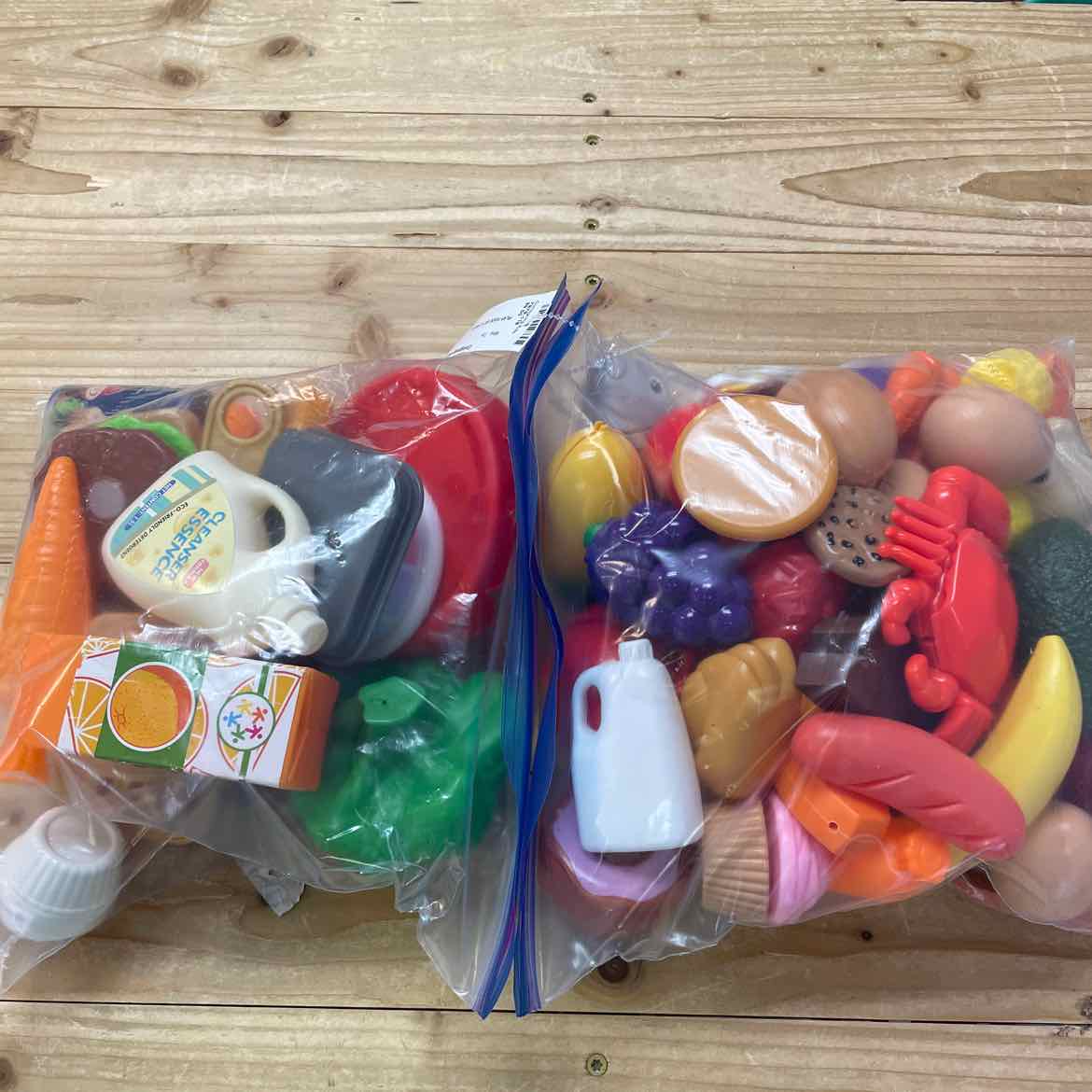 PLAY FOOD SET