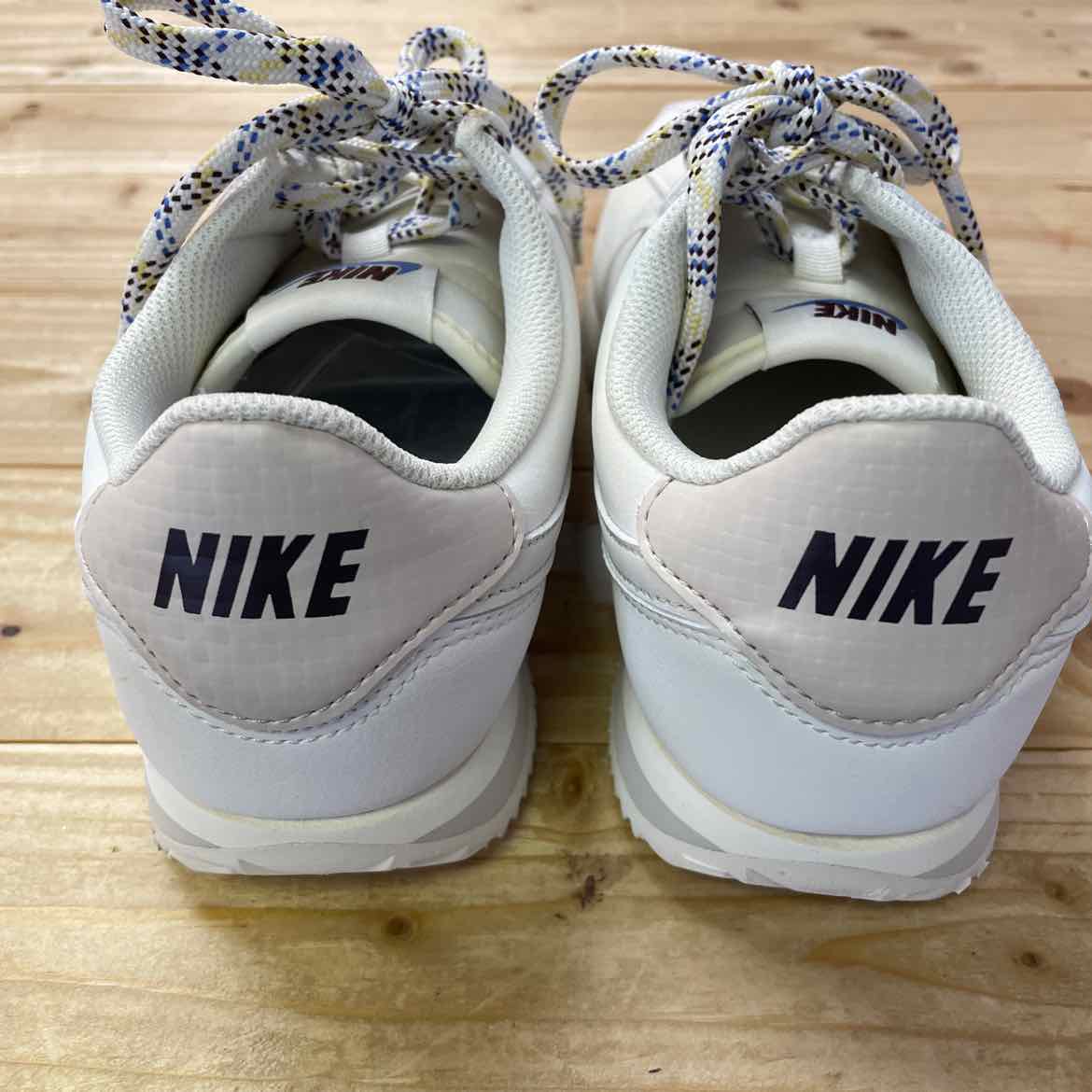 NIKE SHOES 6Y