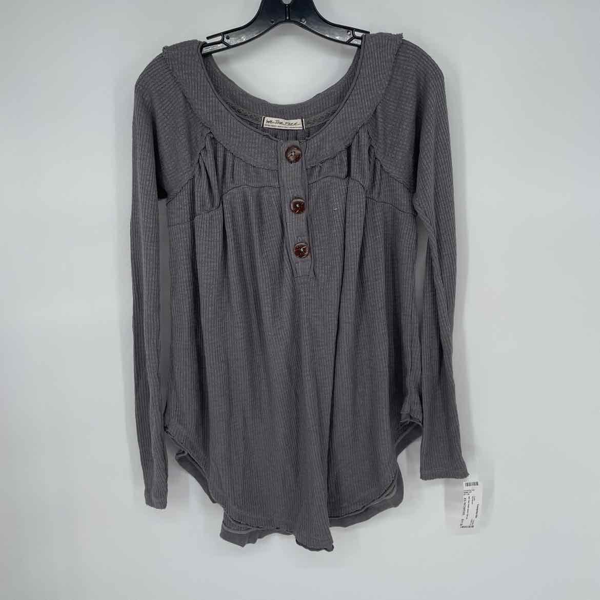 WE THE FREE GRAY TOP XS
