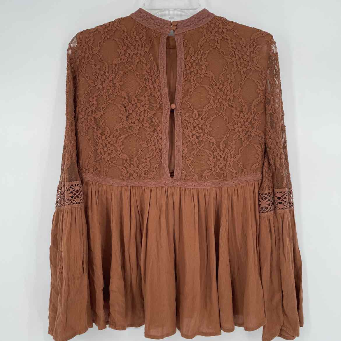 AMERICAN EAGLE TOP S