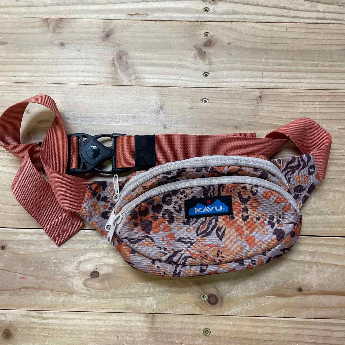 KAVU ANIMAL PRINT BELT BAG