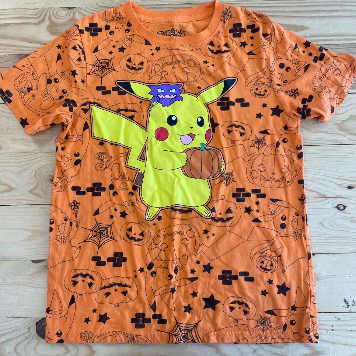 POKEMON HALLOWEEN SHIRT L