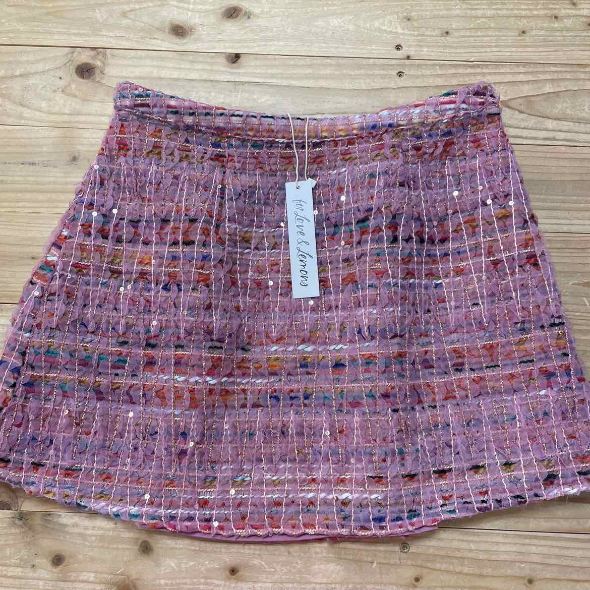 NEW! LOVE OF LEMONS SKIRT M