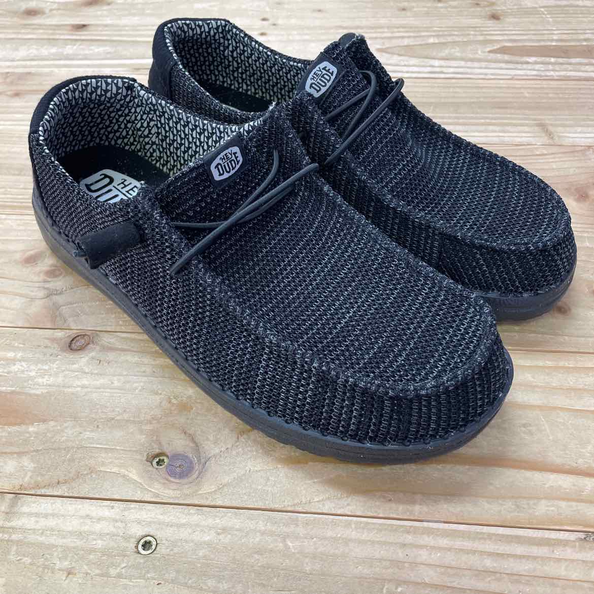 HEY DUDE WENDY SHOES 10 WIDE