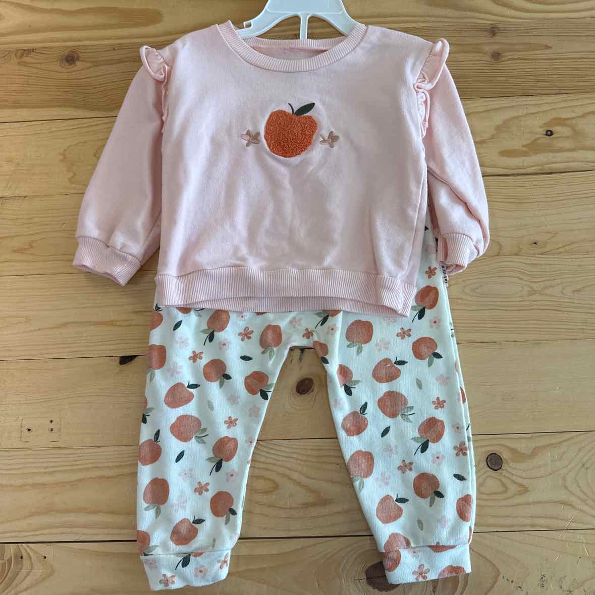 CHIC OUTFIT 24 MOS
