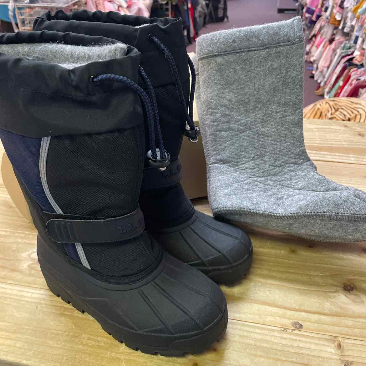 L.L. BEAN NORTHWOOD BOOTS BRIGHT NAVY 13 YOUTH