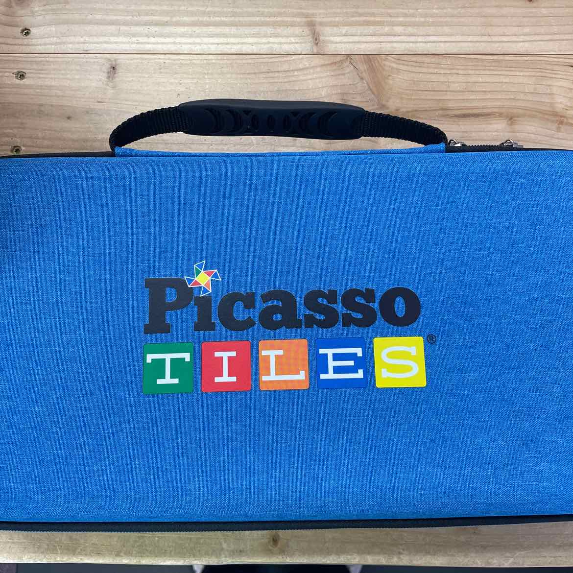 PICASSO MAGNETIC TILES/CARRYING CASE