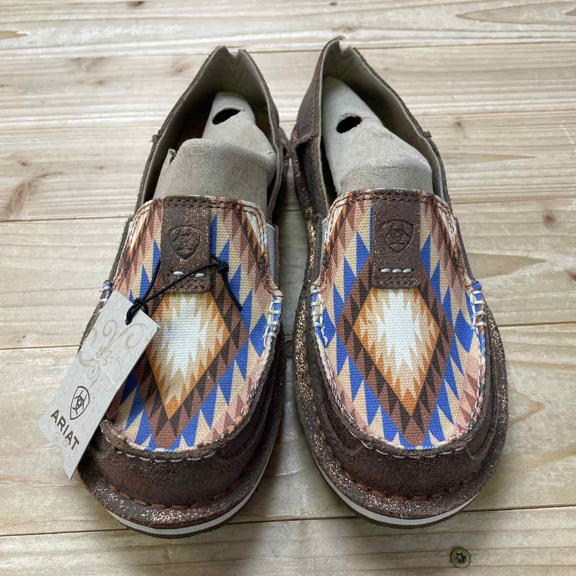 NEW! ARIAT SHOES 6.5