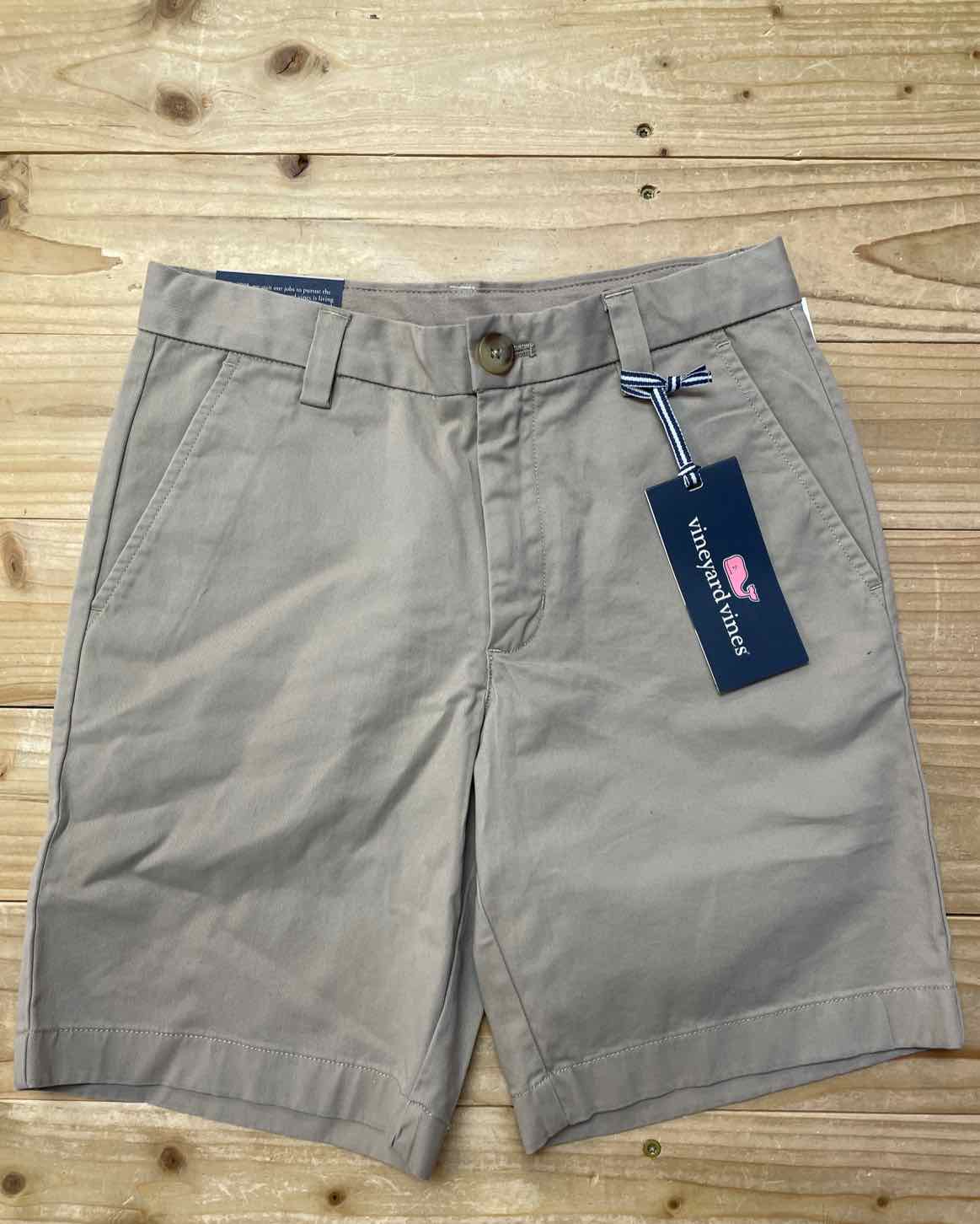 NEW! VINEYARD VINES SHORTS 8