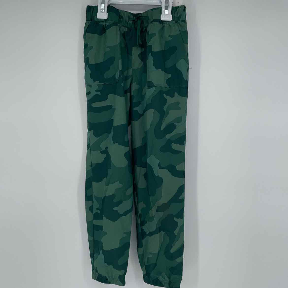 OLD NAVY CAMO JOGGERS 8