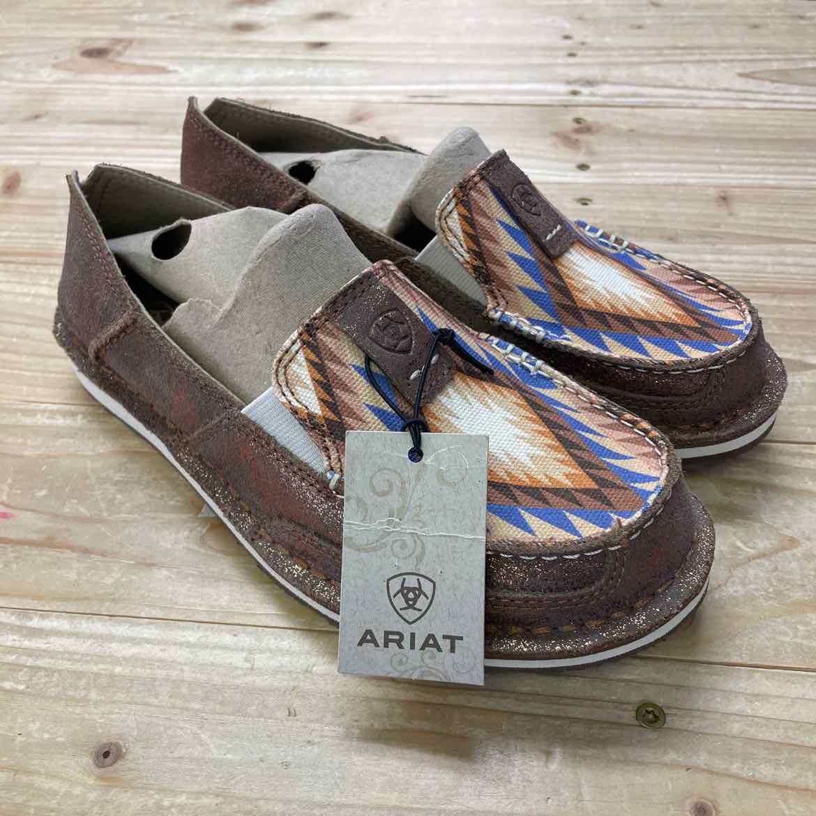 NEW! ARIAT SHOES 6.5