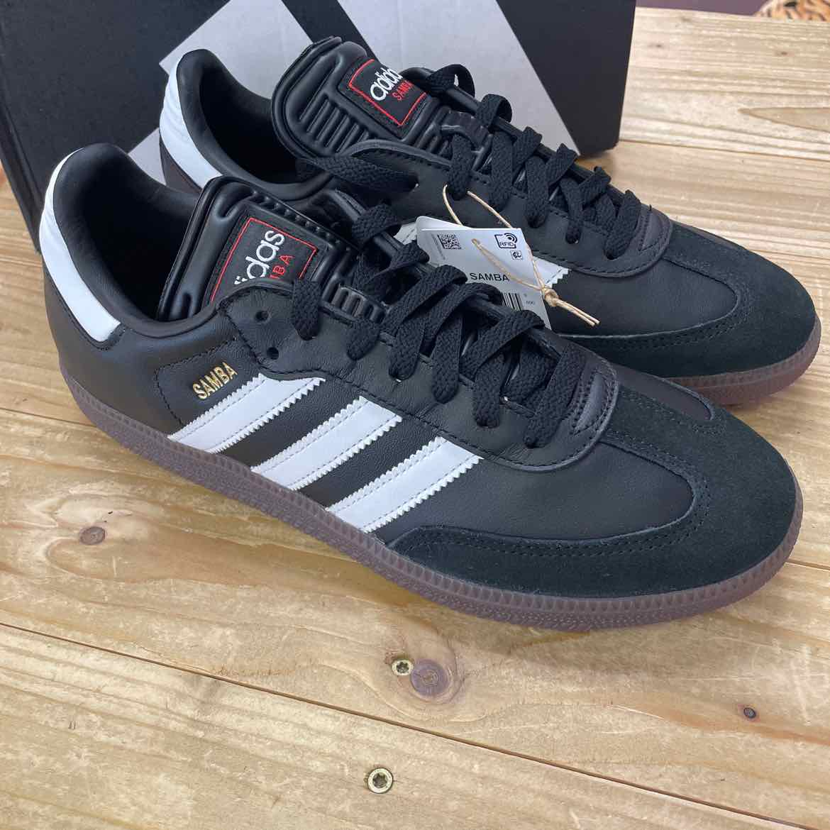NEW! ADIDAS SAMBA BLACK/WHITE 8.5 MENS 9.5 WOMENS
