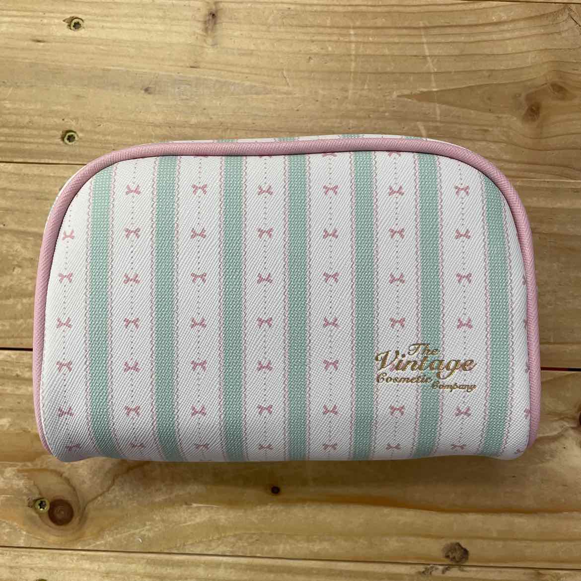 NEW! THE VINTAGE COSMETIC CO BAG