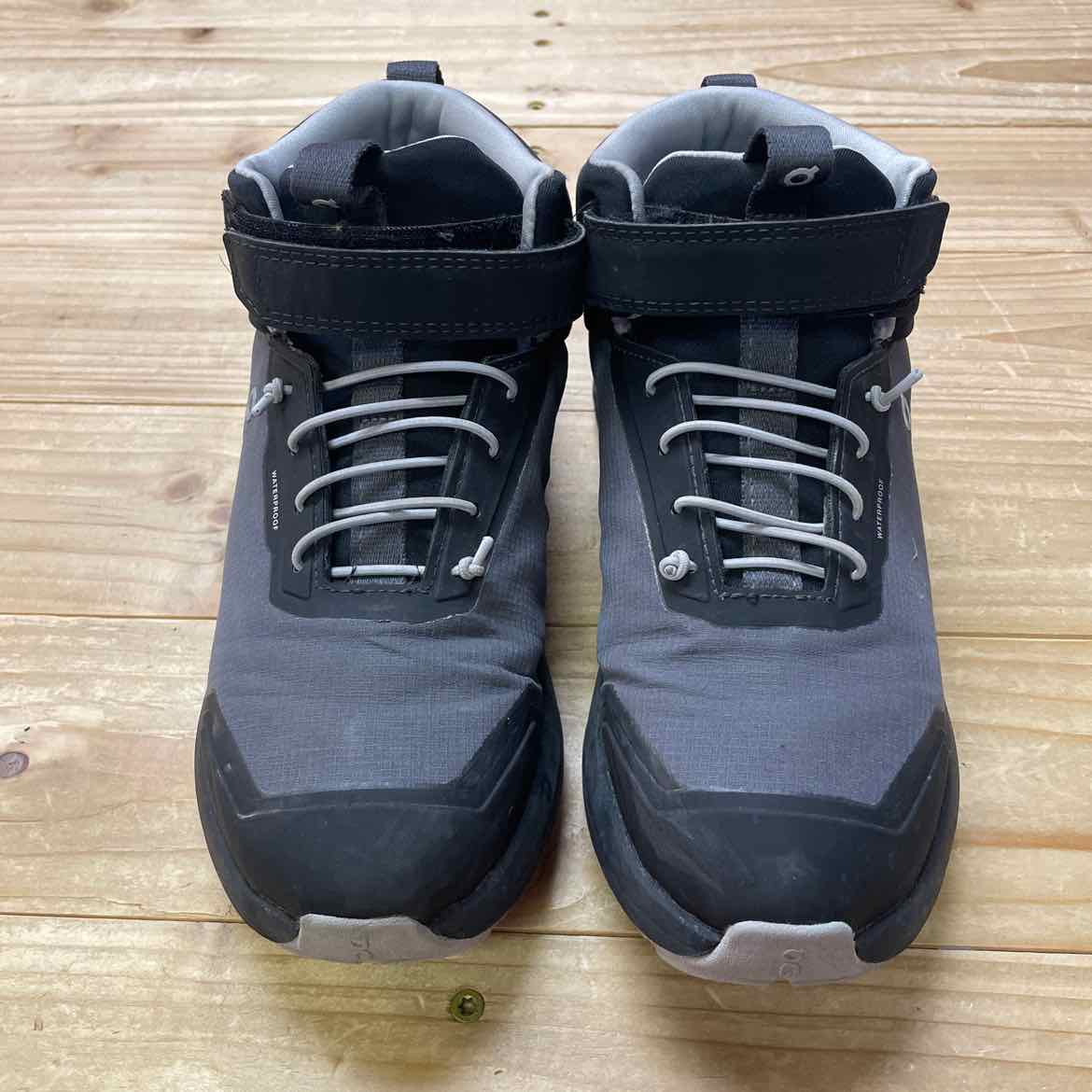 ON CLOUD BOOTS 3