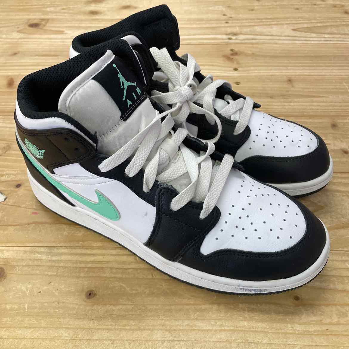 AIR JORDAN 1 MID GREEN GLOW SHOES 6Y