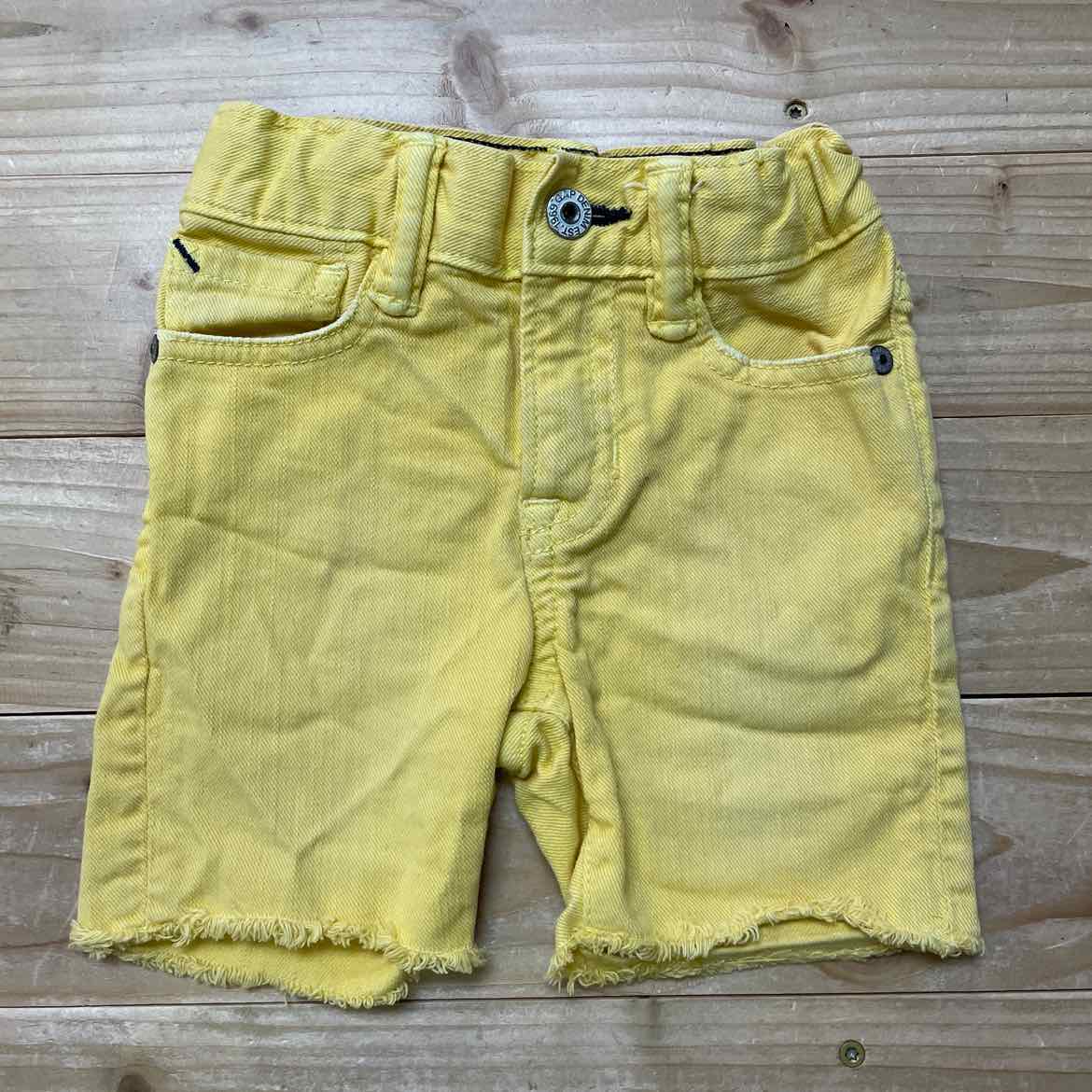 GAP SHORTS 12 MOS