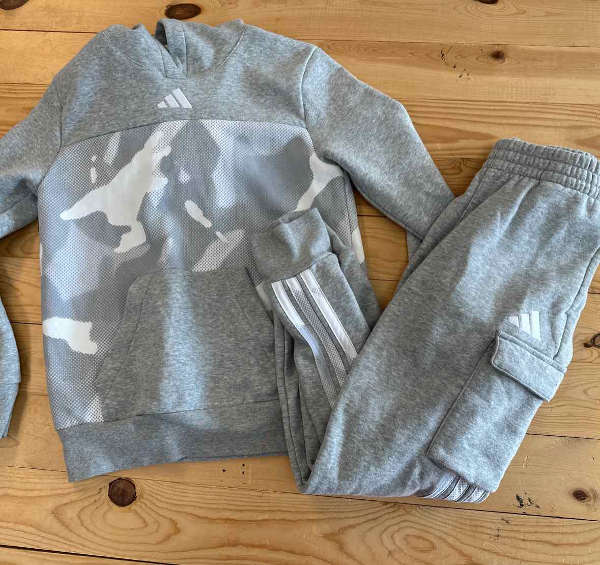 ADIDAS JOGGING SUIT 10-12