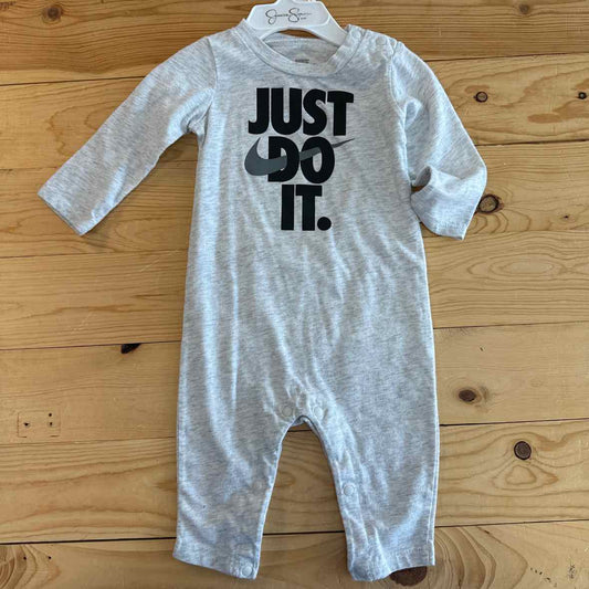 NIKE GRAY 1 PC 6 MOS