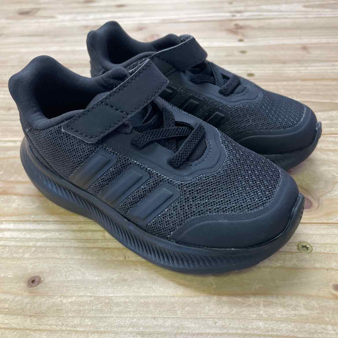 ADIDAS TENNIS SHOES 8 BOYS