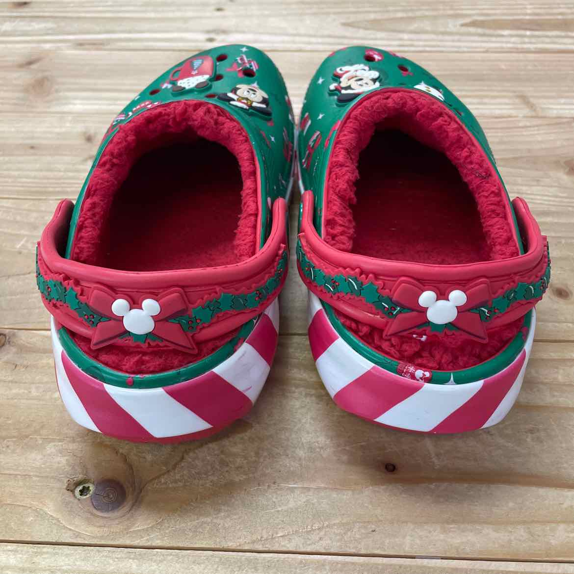 DISNEY CHRISTMAS CROCS J1