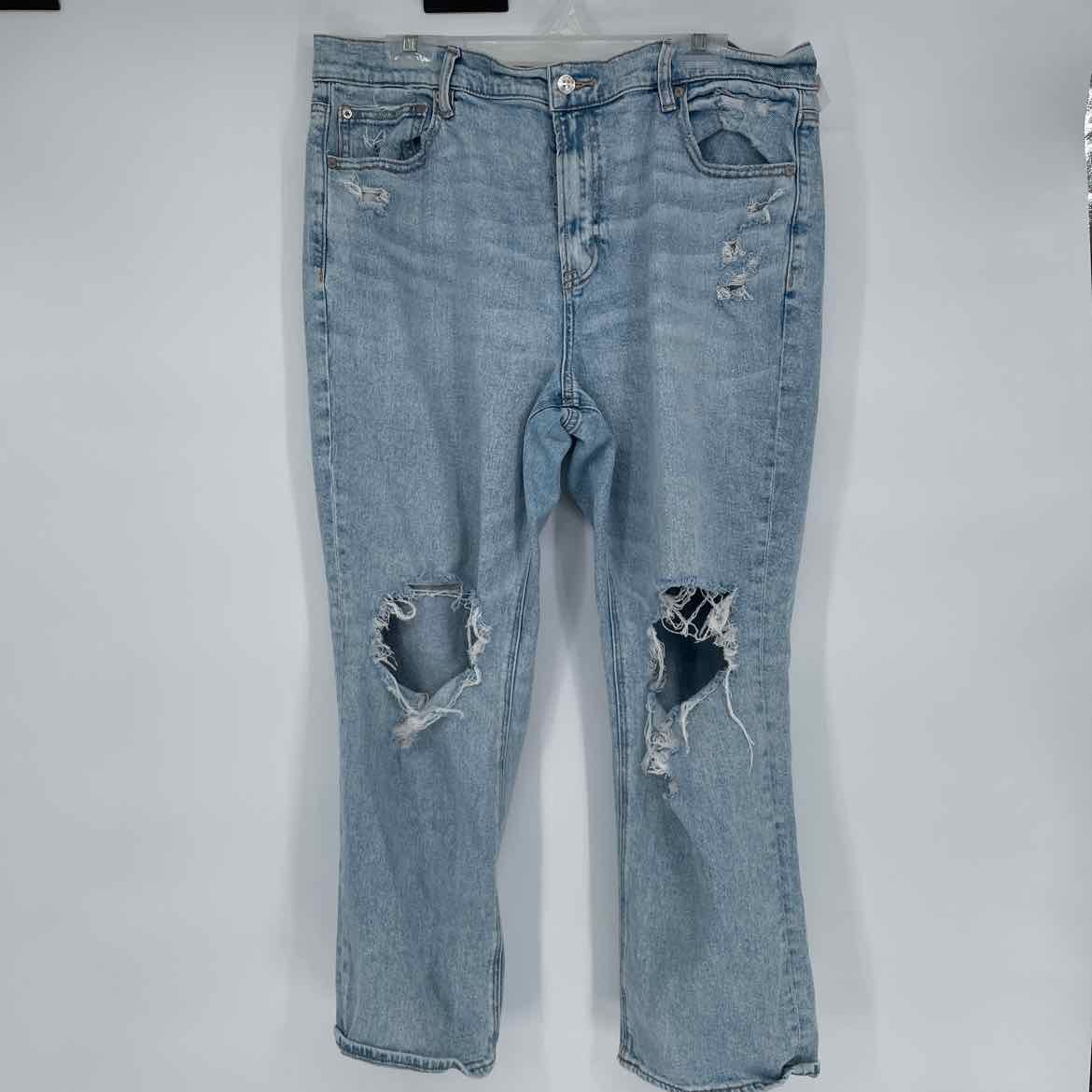 AMERICAN EAGLE ANKLE JEAN 18