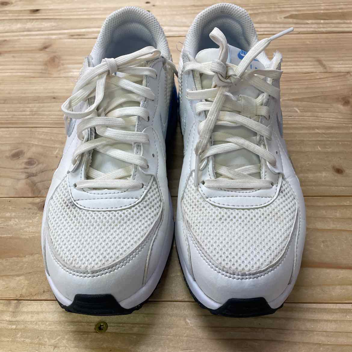 NIKE SHOES 6 WOMENS