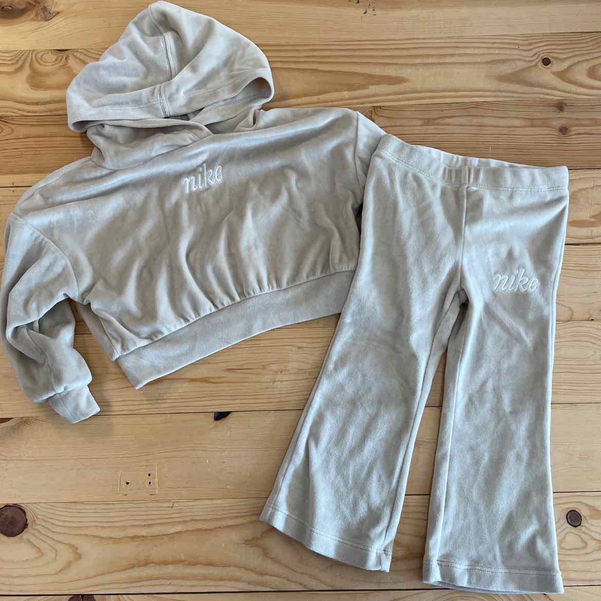 NIKE OUTFIT 2T