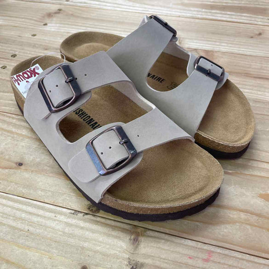 NEW! CUSHIONAIRE SANDALS 6.5