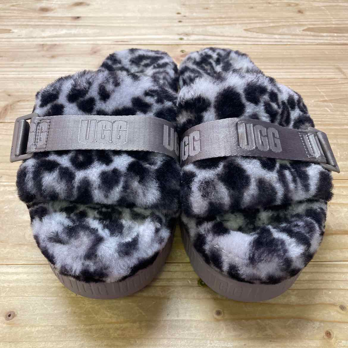 UGG FLUFFITA LEOPARD SLIDES 7