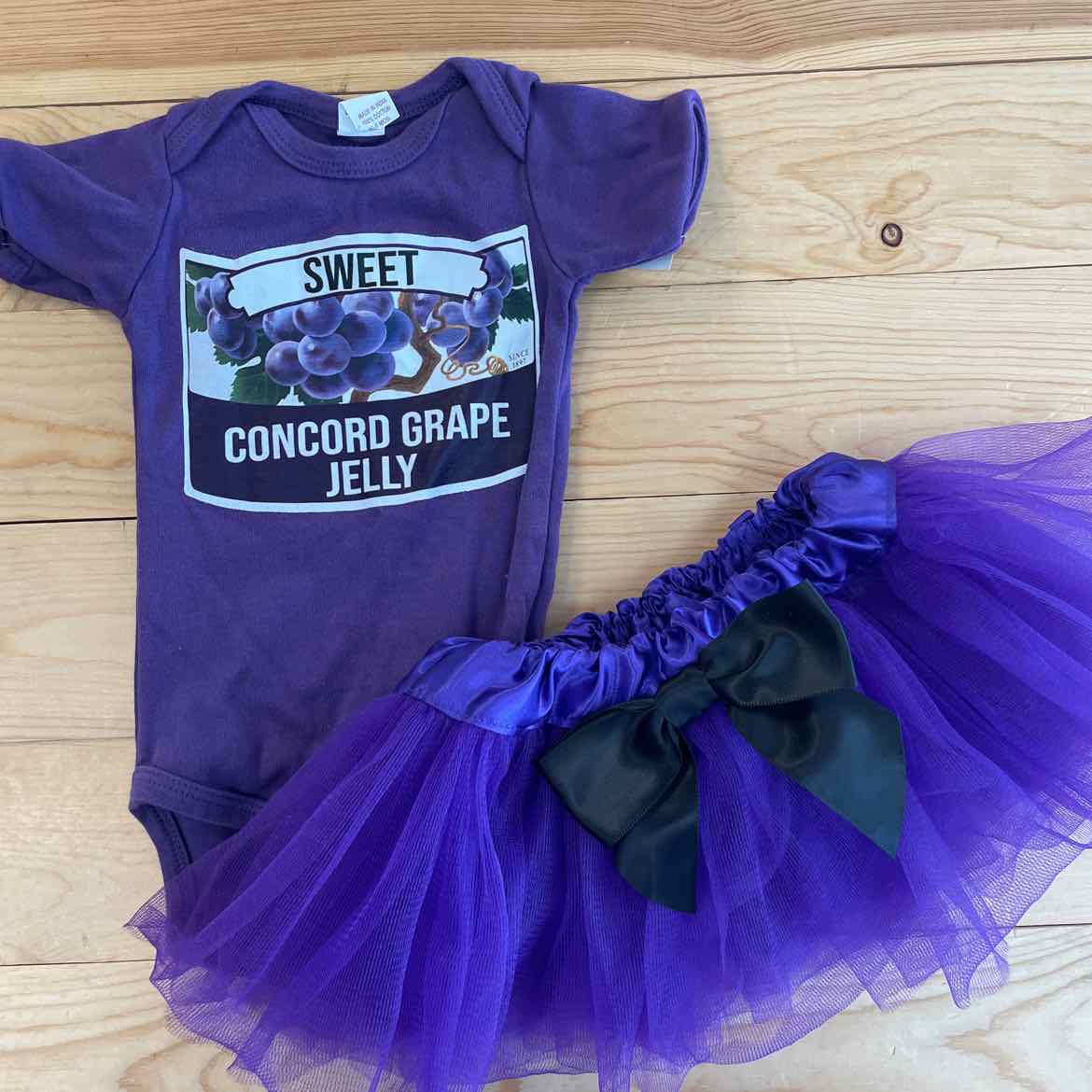 GRAPE JELLY OUTFIT 3-6 MOS